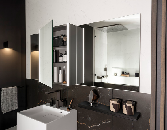 armoire de toilette ouverte 
